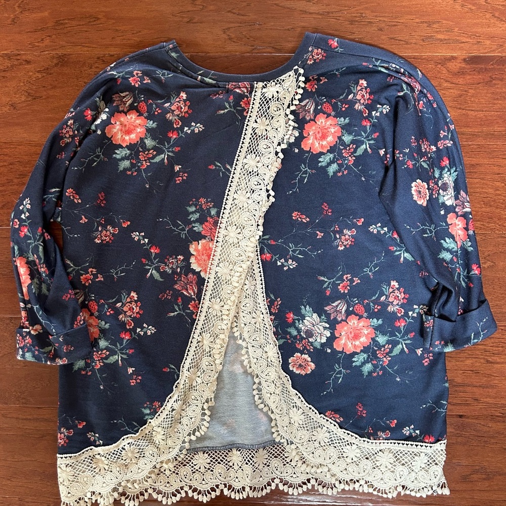Eyeshadow Navy Floral Blouse with Lace Hem - Picture 2 of 3